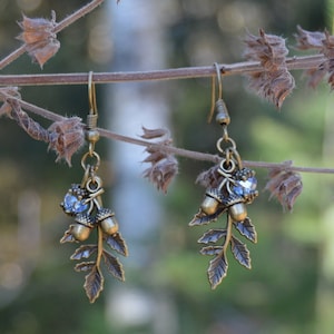 Bronze leaf earrings with acorns, fall forest jewelry, witchy elf earrings, woodland fairy, Autumn leaf dangle earrings, elven jewelry