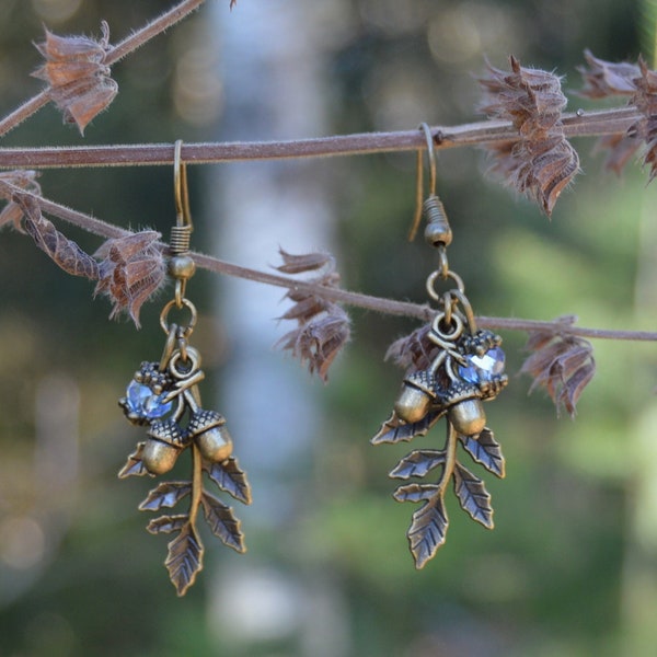 Boucles d'oreilles feuilles bronze avec glands, bijoux forêt elfique, boucles d'oreilles fée, bijoux d'automne, boucles d'oreilles sorcière