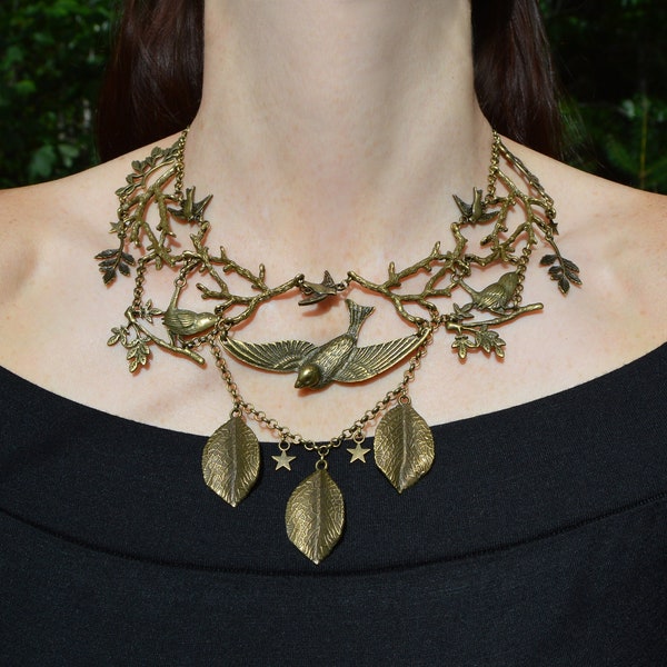 Wild bird necklace with branches, cottagecore forest witch jewelry, bib necklace with birds, swallow wren and branches, leafy twig necklace