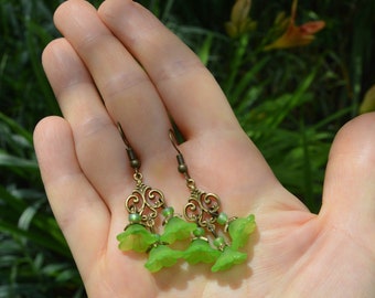 Green flower earrings, fairy jewelry, celtic elf earrings with flowers, apple green witch jewelry, absinthe gothic fairy earrings, mori girl