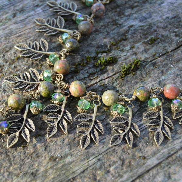 Unakite elven leaf necklace, wood elf moss jewelry, green verdigris woodland jewelry, witchy forest necklace, tree dryad mori girl necklace