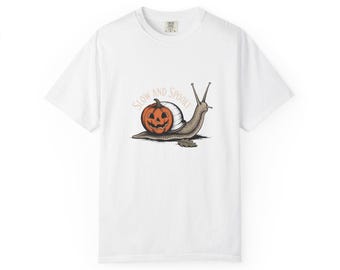 Slow And Spooky Snail Halloween Shirt, Vintage Pumpkin Snail T-Shirt, Cottagecore Halloween Tee, Funny Autumn Nature Gift
