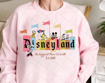 Disneyland California PNG retro, Disneyland Est. 1955 PNG, Mickey y sus amigos PNG, Disneyland PNG, lindo Disney PNG, camisetas Disney, Disney PNG