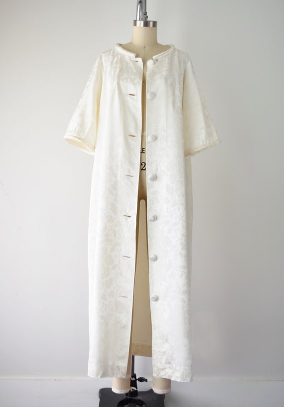 60s White Brocade Duster Lg / Pearl White Duster … - image 2