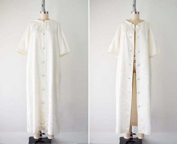 60s White Brocade Duster Lg / Pearl White Duster /