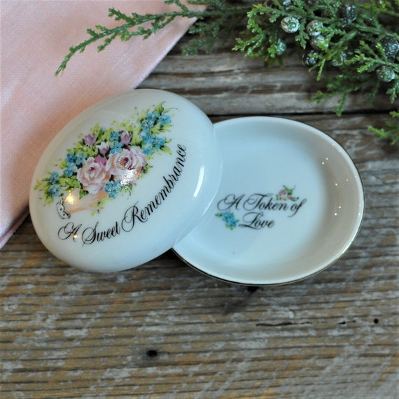 Avon Jewelry Box, Trinket Ring Dish, A Sweet Reme… - image 2