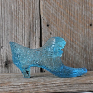 Turquoise Blue Glass Slipper, Patterned Sea Blue With Kitten, Clear Blue Curio Display, Anniversary, Hostess, Shoe Lover, with Imperfections