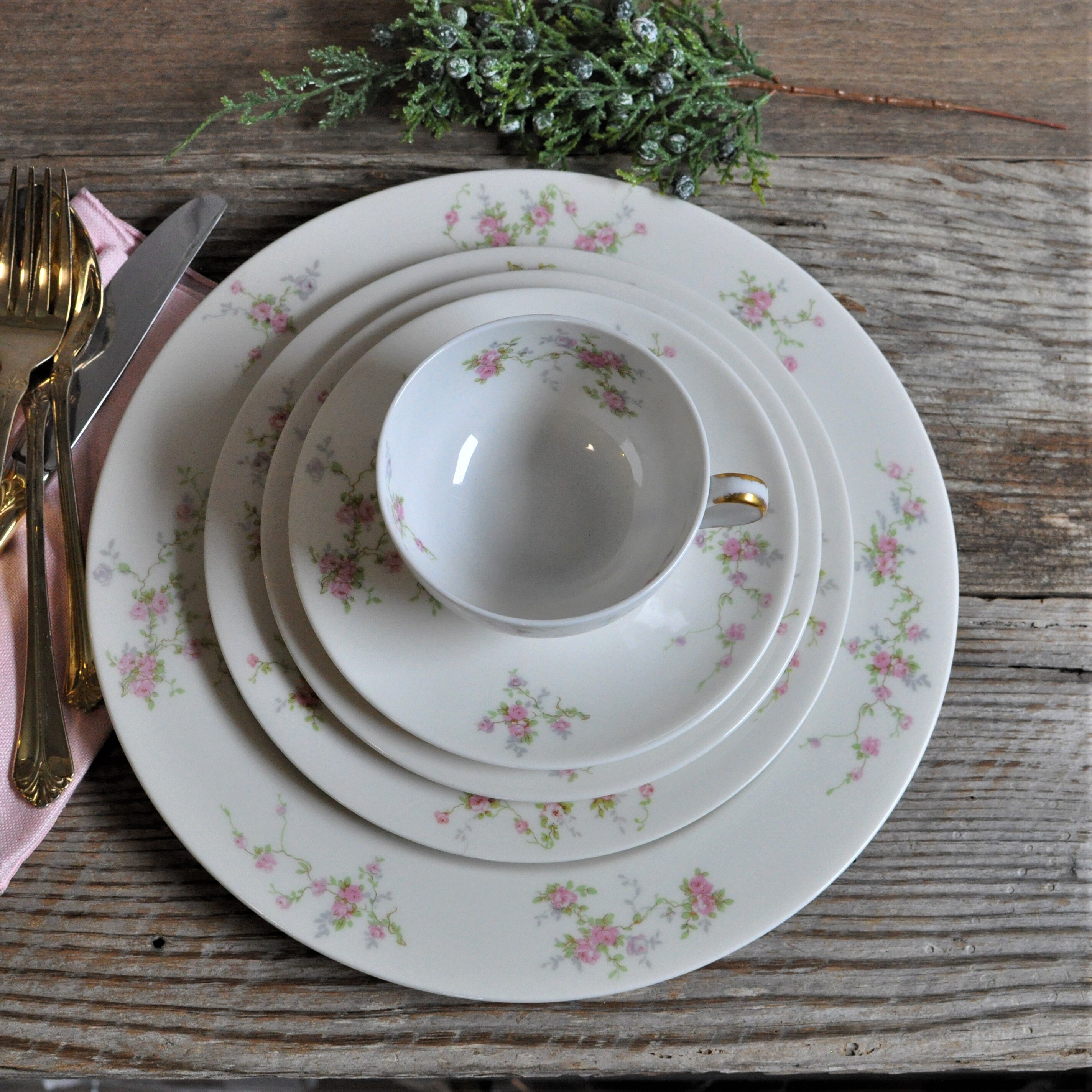 Theodore Haviland New York, Pink Spray, 5 Piece Place Setting