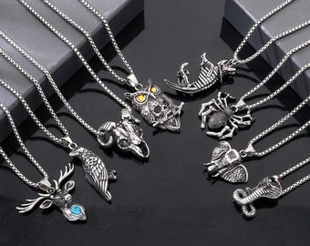 Colgantes góticos con tótems de animales, joyería de acero inoxidable de titanio, collares con búhos, cuervos, serpientes, ciervos, arañas, elefantes y carneros con calaveras, regalo original para moteros.