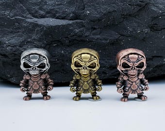 Abalorio de guerrero esqueleto blindado, caballero chibi, dije para cordón de paracord