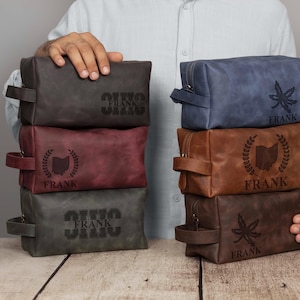 Custom Ohio Themed Dopp Kit, Leather Travel Toiletry Bag, Ohio Map & Icons Gift, Wedding Favor for Him, Ohio State Pride Groomsmen Gift