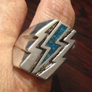 Bague pour homme vintage avec boulon éclairant incrusté de turquoise véritable du sud-ouest des États-Unis