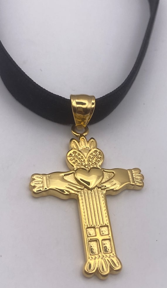 Vintage Celtic Claddagh Gold Stainless Steel Cross