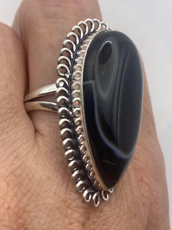 Vintage Black and White Banded Agate White Bronze 