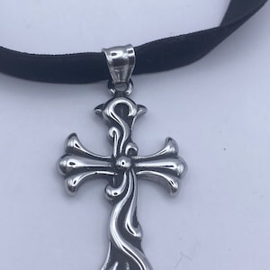 Vintage Celtic Silver Stainless Steel Cross Pendant Necklace Velvet Choker