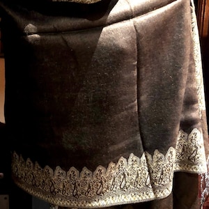 Vintage biege and Brown Paisley Brocade Pashmina Scarf Wrap