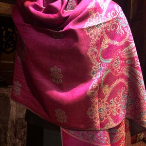 Vintage Fuchsia Pink Paisley Brocade Pashmina Scarf Wrap Shawl