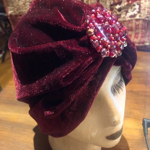 Vintage Burgundy Stretch Velvet Deco Turban Hat