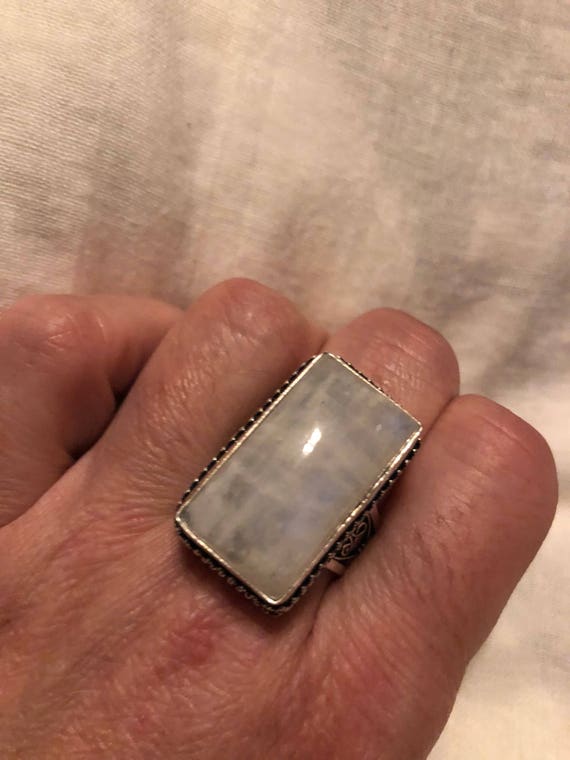 Vintage Genuine Blue White Rainbow Moonstone Ring - image 6