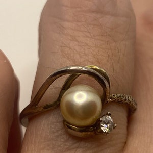Vintage White Pearl 925 Sterling Silver Cocktail Ring Size 7