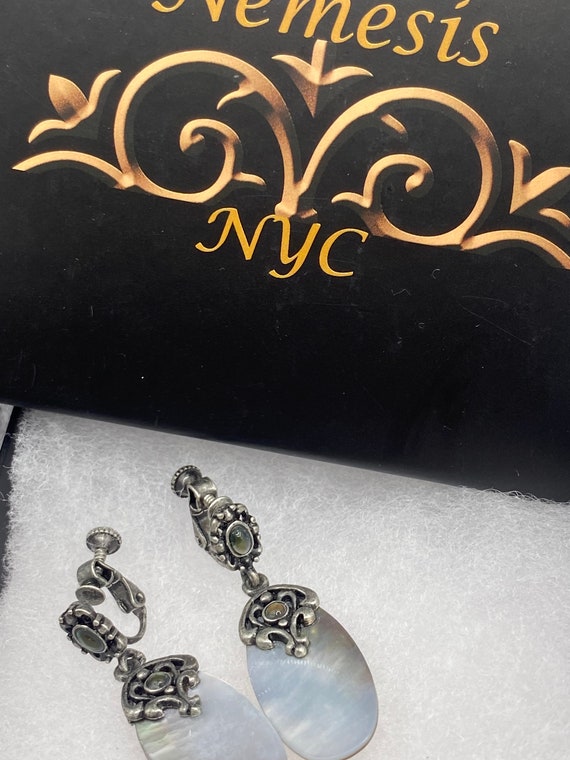 Boucles D'oreilles Clips Vintage Argent Et Nacre - Modèle Gravé, Occasion