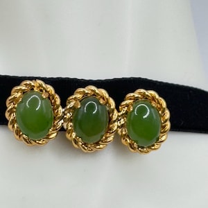 Vintage Green Jade Yellow Gold Filled Brooch Pin