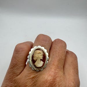 Vintage Cameo 925 Sterling Silver Cocktail Ring