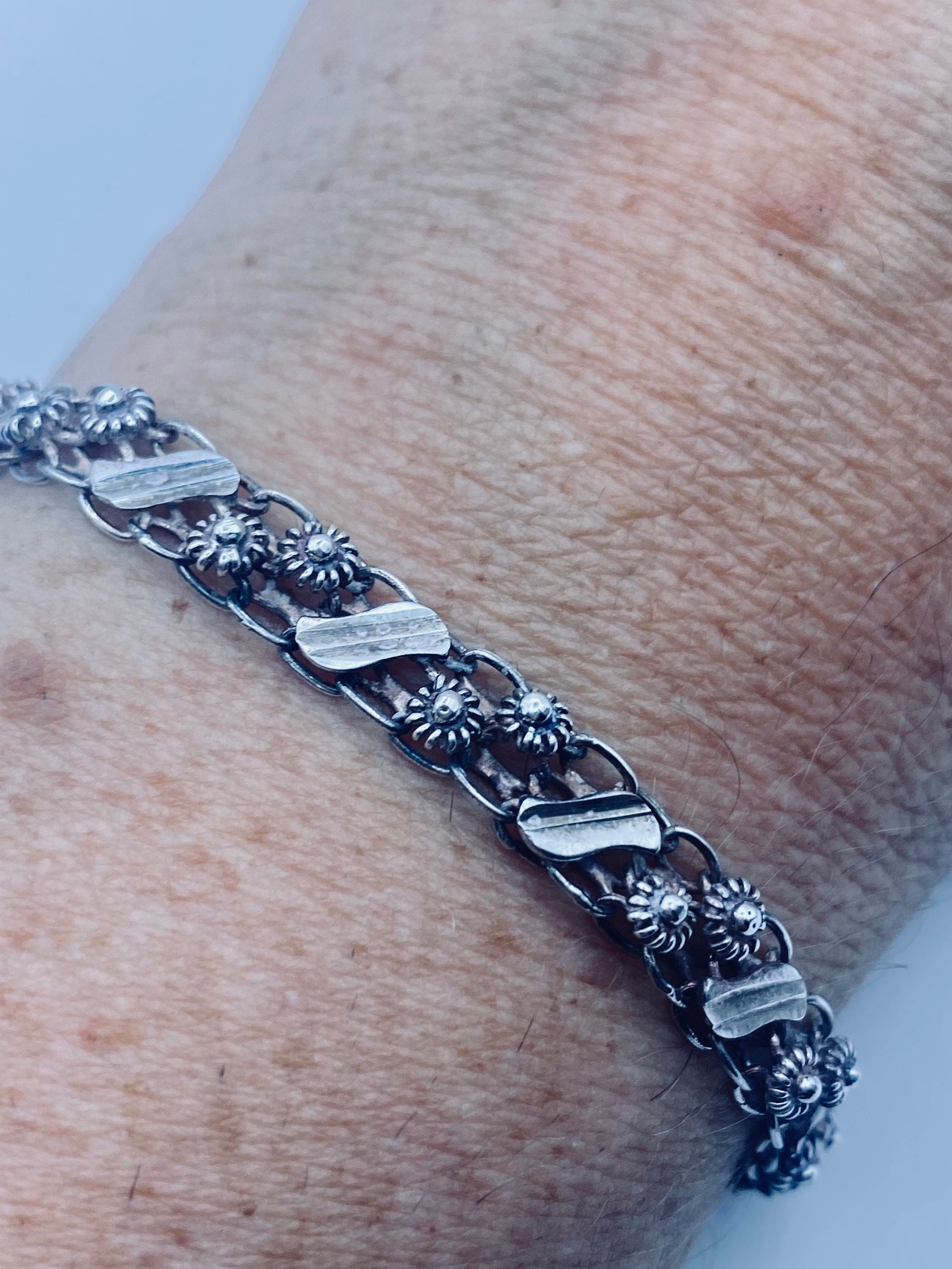 ☆Hei☆ sv925 crystal flowers bracelet HE24FABSW583XXFR MUSINSA | HEI [sv925] flower ball bracelet