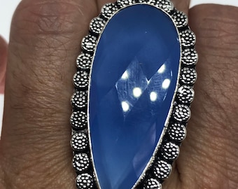 Anillo llamativo de cóctel vintage con calcedonia azul auténtica