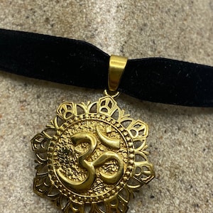 Vintage Ohm Shanti Bronze Velvet Choker Necklace.