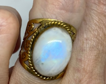 Vintage Genuine Blue White Rainbow Moonstone Ring