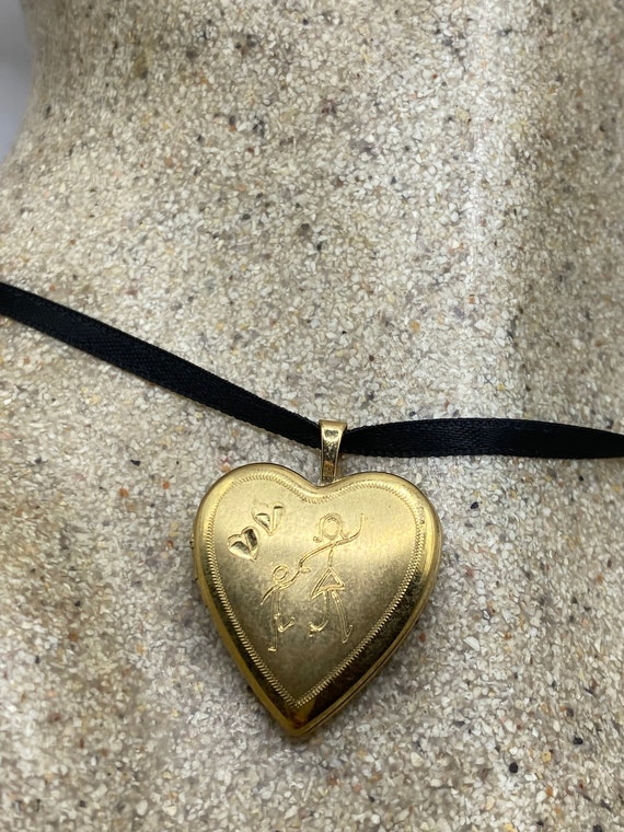 Vintage Gold Locket | Tiny Heart 9k Gold Filled Pe