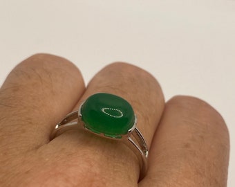 bague de cocktail vintage en jade néphrite vert porte-bonheur