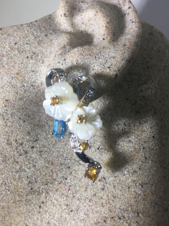 Vintage Genuine Gemstone  Mother of Pearl Flower … - image 3