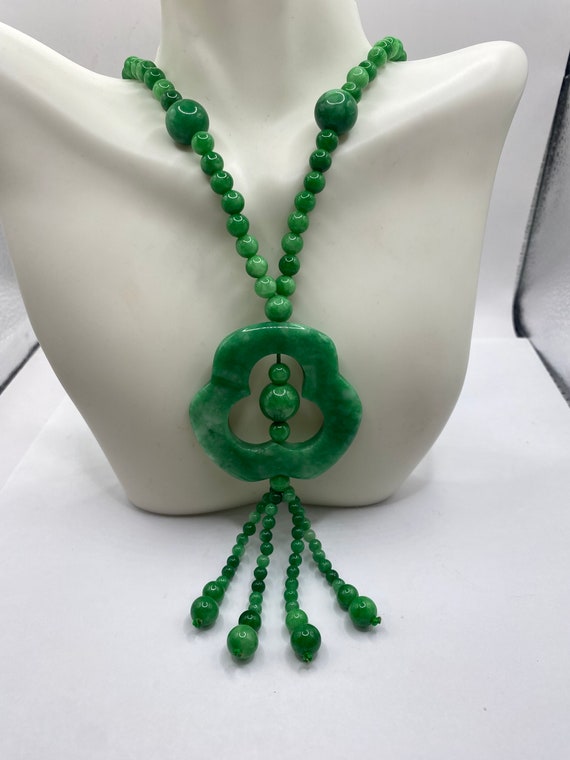 Vintage Green Jade beaded necklace