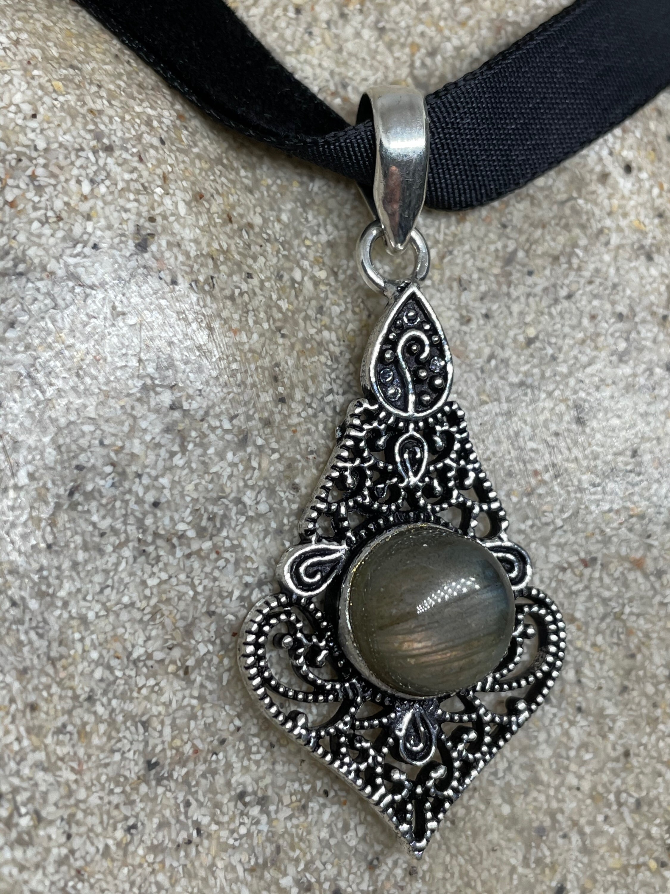 Vintage Rainbow Labradorite Choker Pendant Necklace