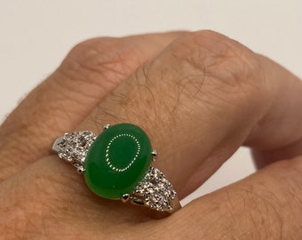 bague de cocktail vintage en jade néphrite vert porte-bonheur