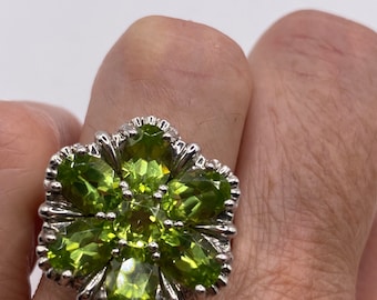 Vintage groene peridotbloem 925 sterlingzilveren ring