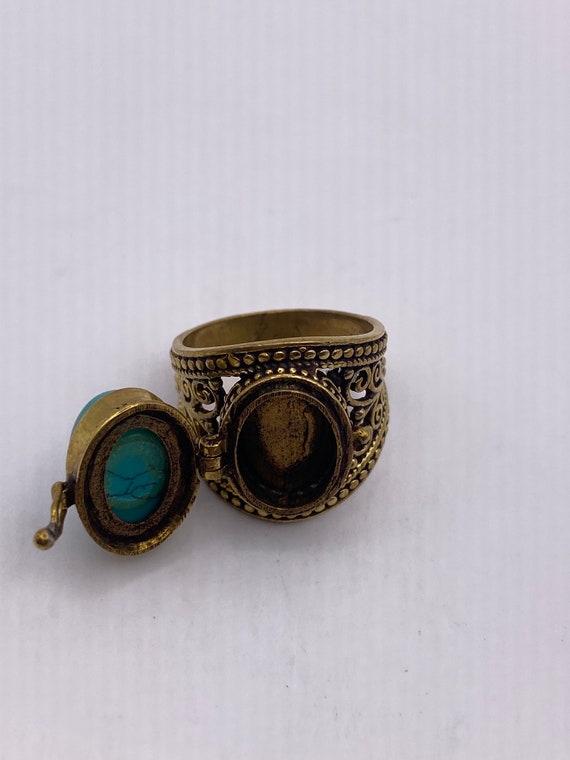 Vintage Turquoise Brass Poison Pillbox Ring - image 9
