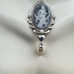 Vintage Genuine Pearl  Black Onyx Cameo Sterling Silver Necklace Choker