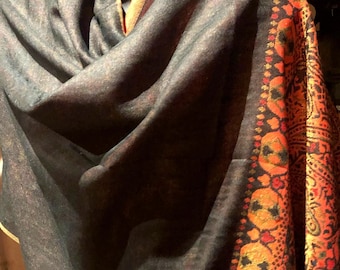 Xale/Pashmina Vintage em Brocado Paisley Preto e Vermelho
