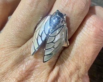 Antique Deco Mother of Pearl Cicada 925 Sterling Silver Ring