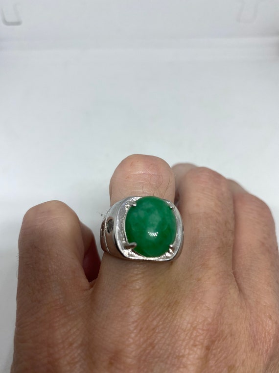 Vintage Lucky Green Nephrite Jade Ring - image 1