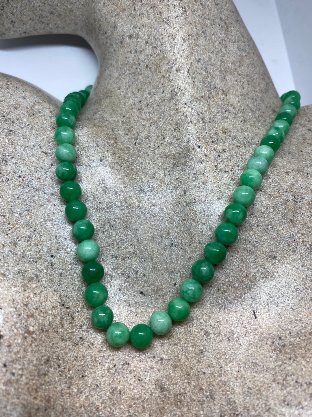 Vintage Jade Beaded 16 Inch Necklace - Etsy