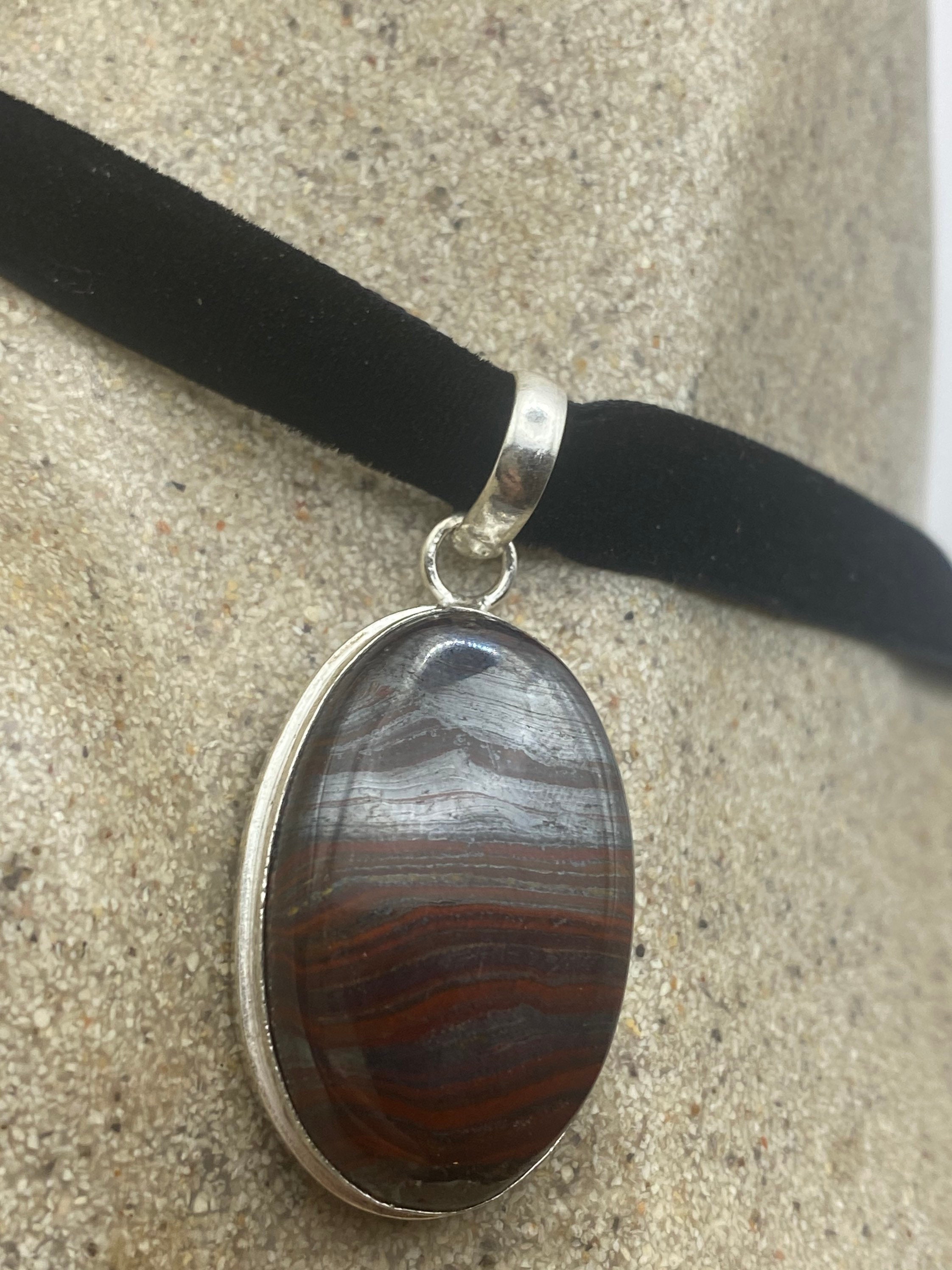 ヴィンテージ レッド タイガーアイ チョーカー ペンダント ネックレス