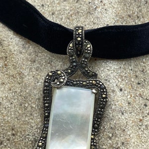 Vintage Marcasite 925 Sterling Silver Mother of Pearl Pendant Necklace