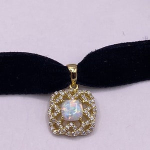 Vintage White Opal Choker Golden 925 Sterling Silver Pendant Necklace