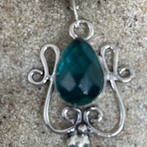Orecchini pendenti in argento con vetro vulcanico blu acquamarina vintage