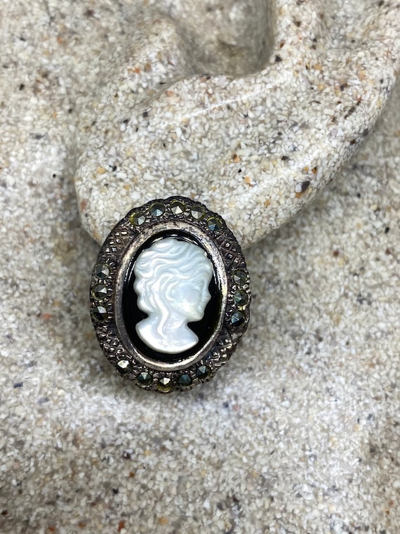 Vintage Black Onyx Cameo Earrings - image 5