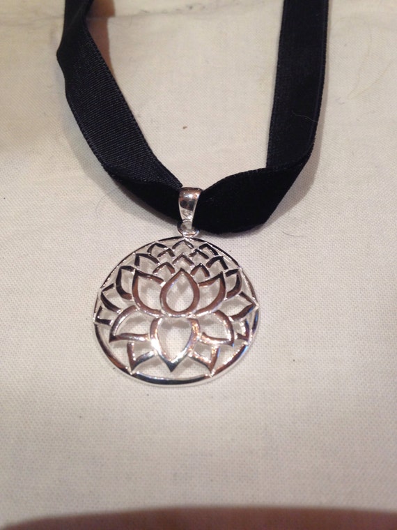 Ancient Entwined Lotus Flower Dangle Pendant - image 1